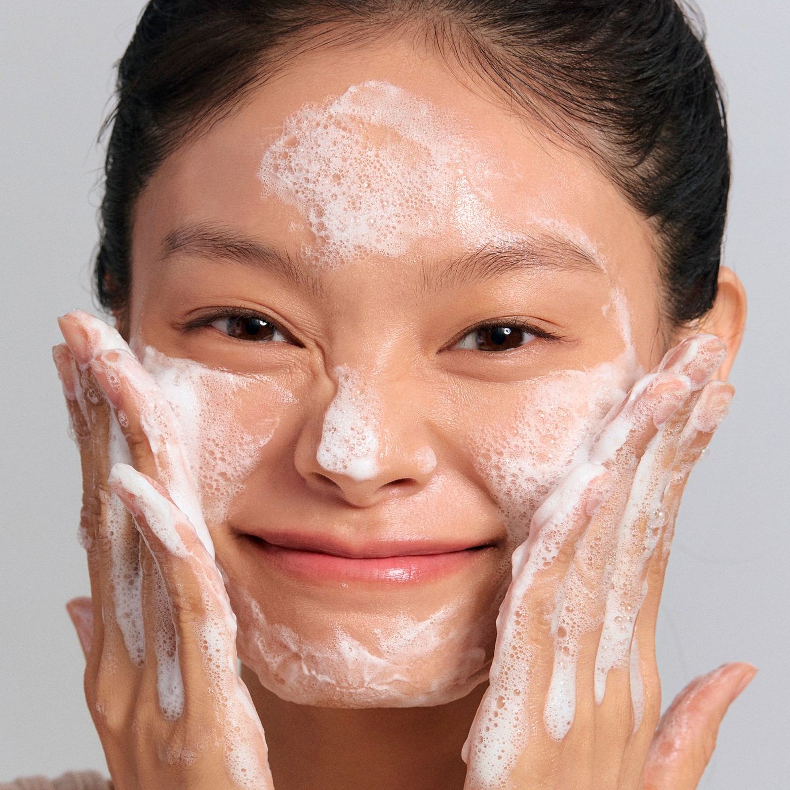 Volcanic BHA Pore Cleansing Foam · innisfree | MiiN Cosmetics